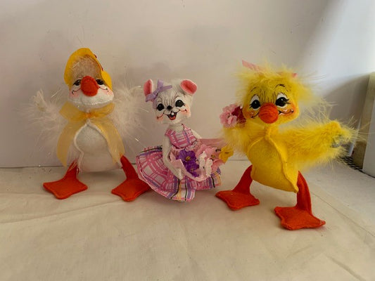 Spring Ducks & Mouse Holding Flowers & Egg Wide Eyes Annalee Doll set