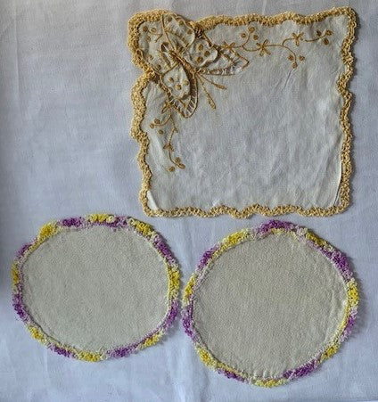 Vintage hand embroidered and crocheted doilies set #46H