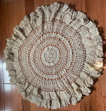 Vintage ruffled crocheted doily #20c