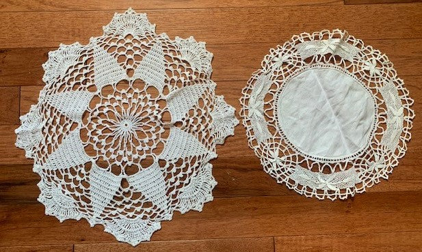 Vintage crocheted doily set of 2 #24m