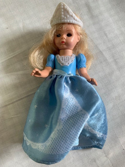 Madame Alexander Cinderella doll