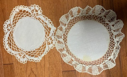 Vintage Crocheted Linen Doily set #48h