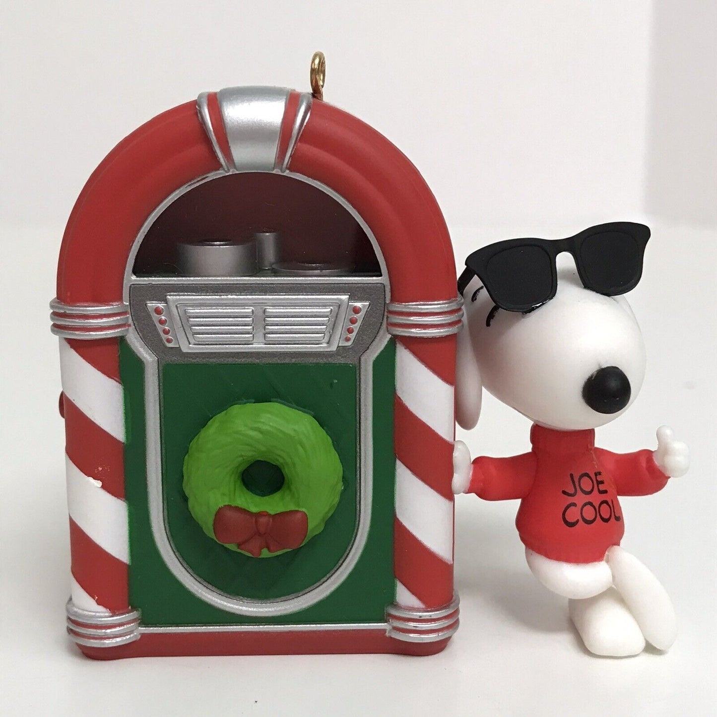 Hallmark MAGIC Keepsake Snoopy Ornament “Joe Cool Rocks!” The Peanuts Gang with box