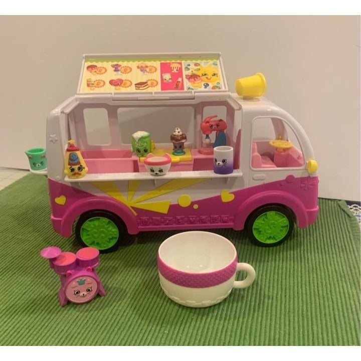 Shopkins Scoops Ice Cream Truck with Shopkins Set