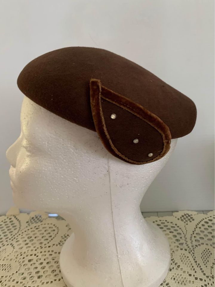 Vintage brown hat