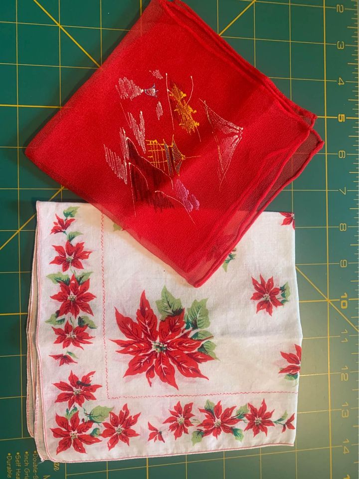 Vintage red Poinsettia Hankies Set #20