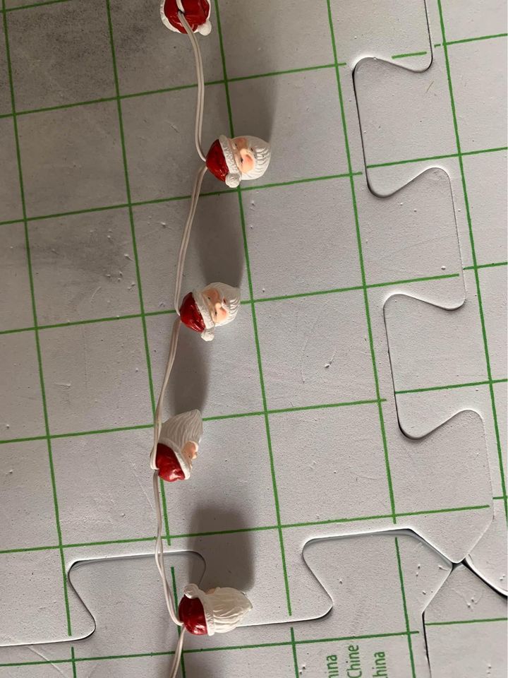 Department 56 Santa Head string of lights