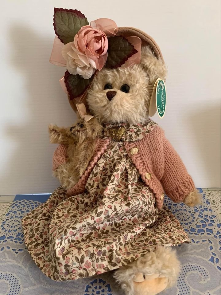 Bearington Daisy & Belle Bear 13”