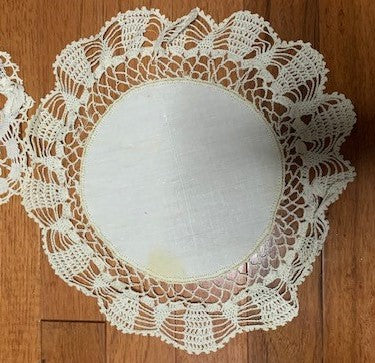 Vintage Crocheted Linen Doily set #48h