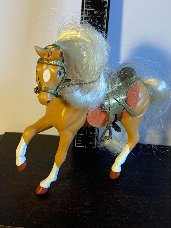 Breyer Reeves Tan Horse with Saddle & Brushable Hair