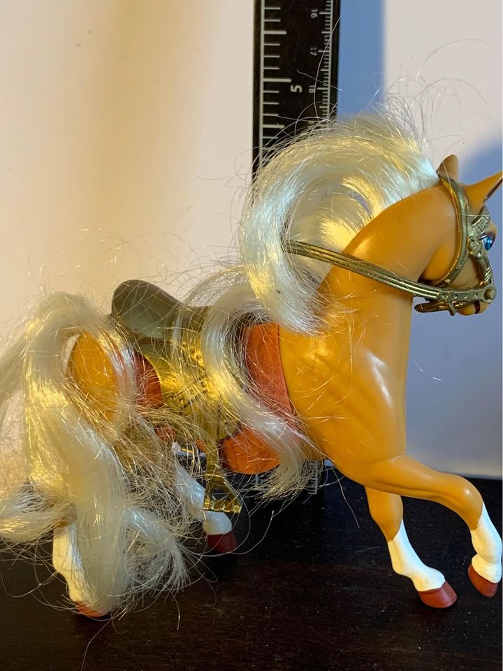 Breyer Reeves Tan Horse with Saddle & Brushable Hair