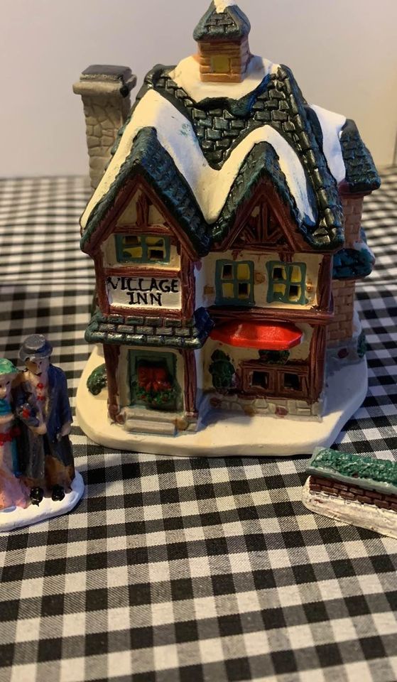 Christmas village grocery & Inn houses & figures miniature set