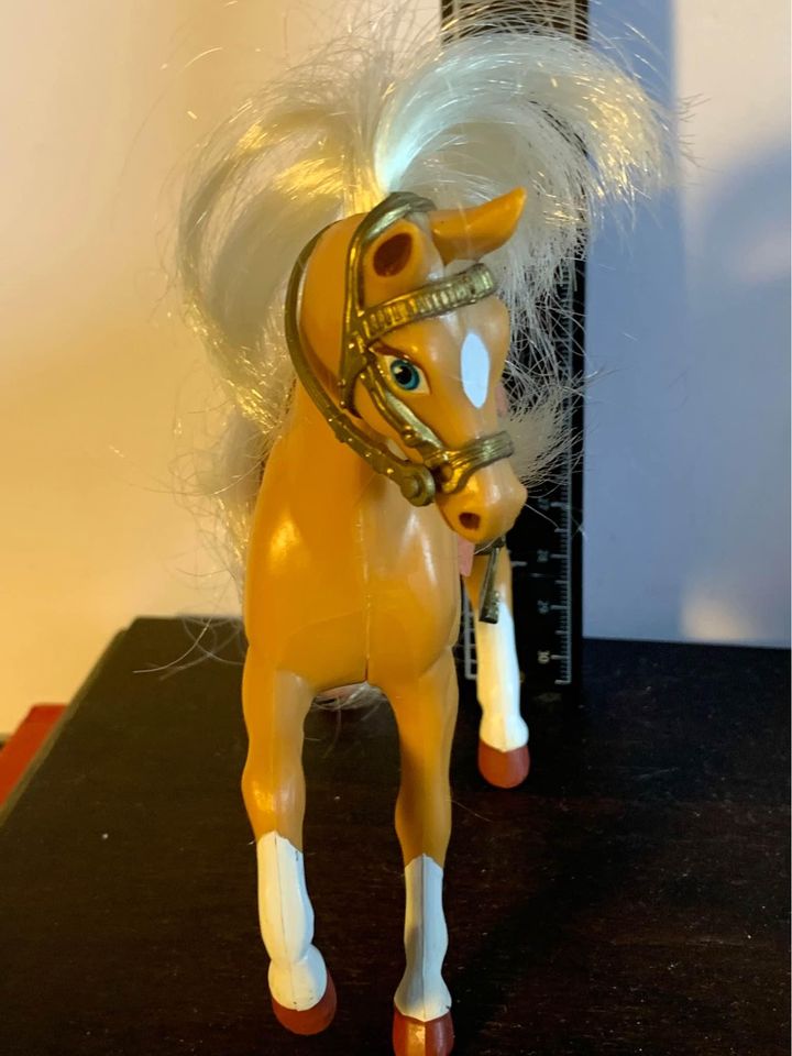 Breyer Reeves Tan Horse with Saddle & Brushable Hair