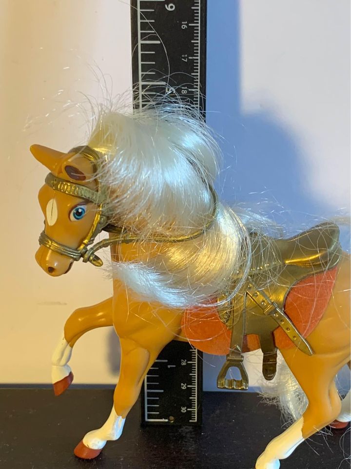 Breyer Reeves Tan Horse with Saddle & Brushable Hair