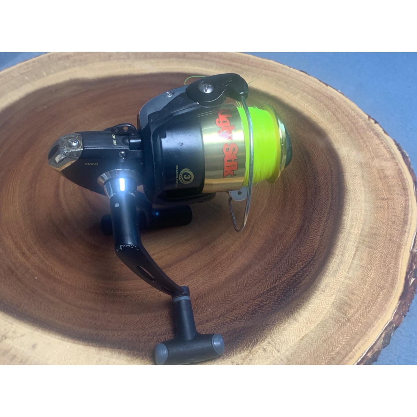 Ugly Stik Shakespeare GX35 3-Bearing Spinning Reel with Neon Green Line