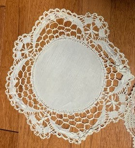 Vintage Crocheted Linen Doily set #48h