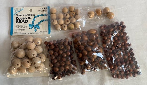 Wood beads set