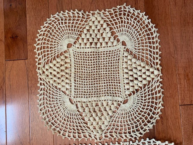 Vintage crocheted doily set of 2 #10c