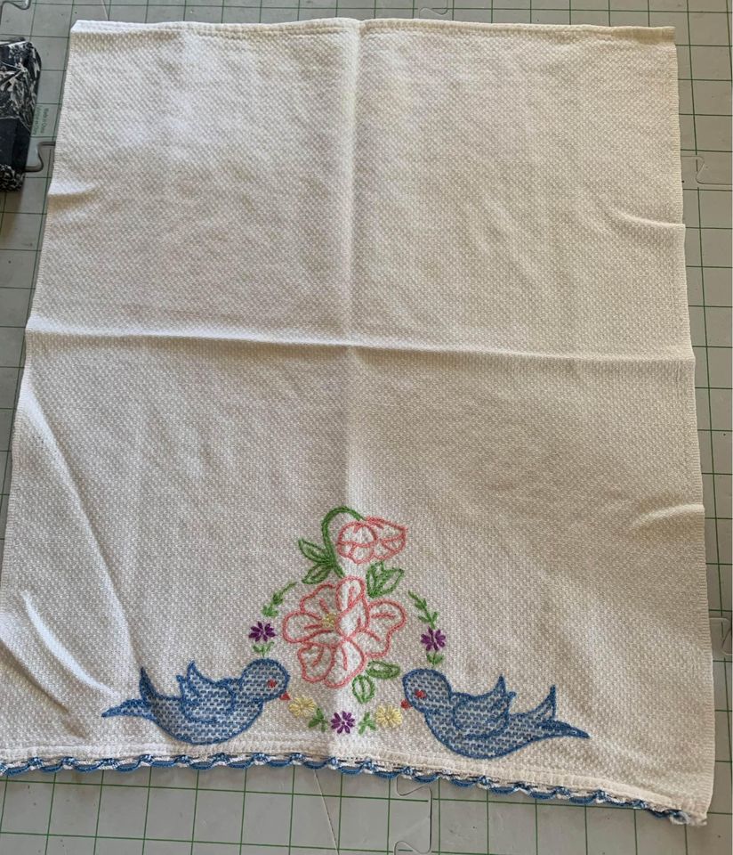 Vintage Hand Embroidered Bird Towel 16”x19”