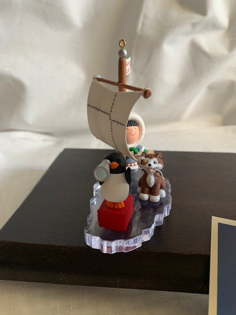 Hallmark Keepsake Frosty Friends all hands on deck Ornament with box