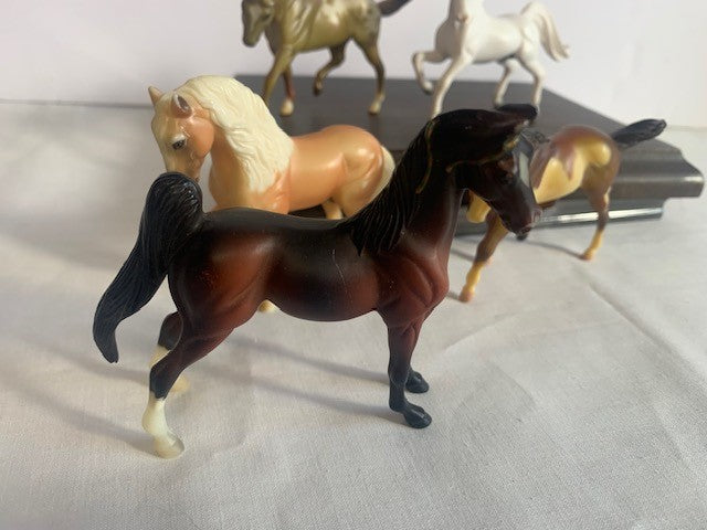 Breyers Reeves brown, tan & white horses foals 3" set of 5