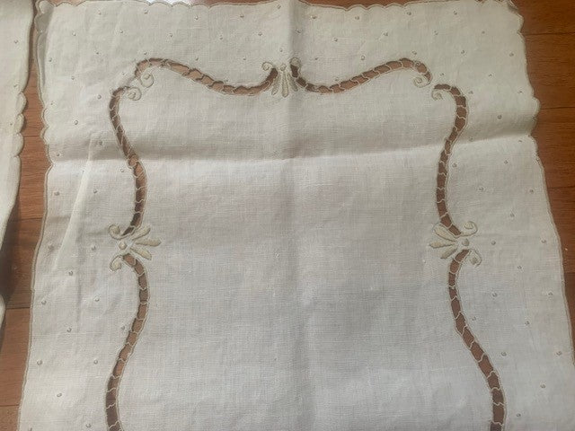 Vintage Embroidered cutwork table runner set #3