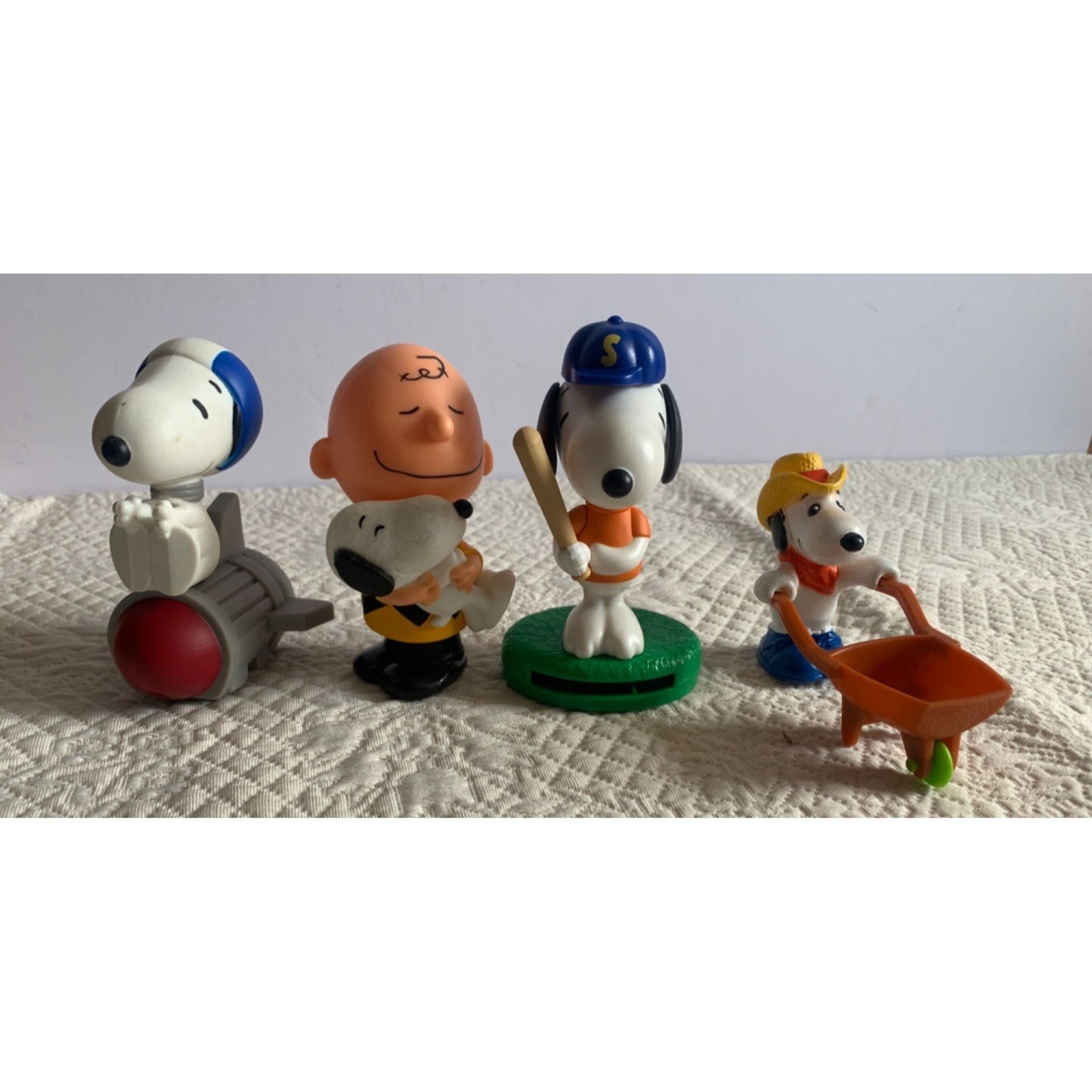 Peanuts Charlie Brown and Snoopy McDonald figures set