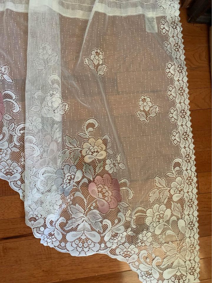 JC Penny Home Collection Flower Lace Valance Curtain #8w