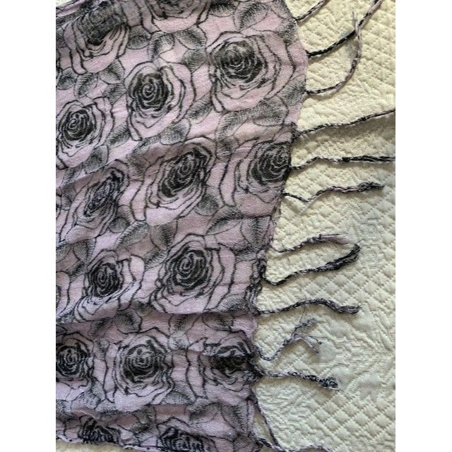 Black and purple rose woven scarf with fringe on ends 21"x62"