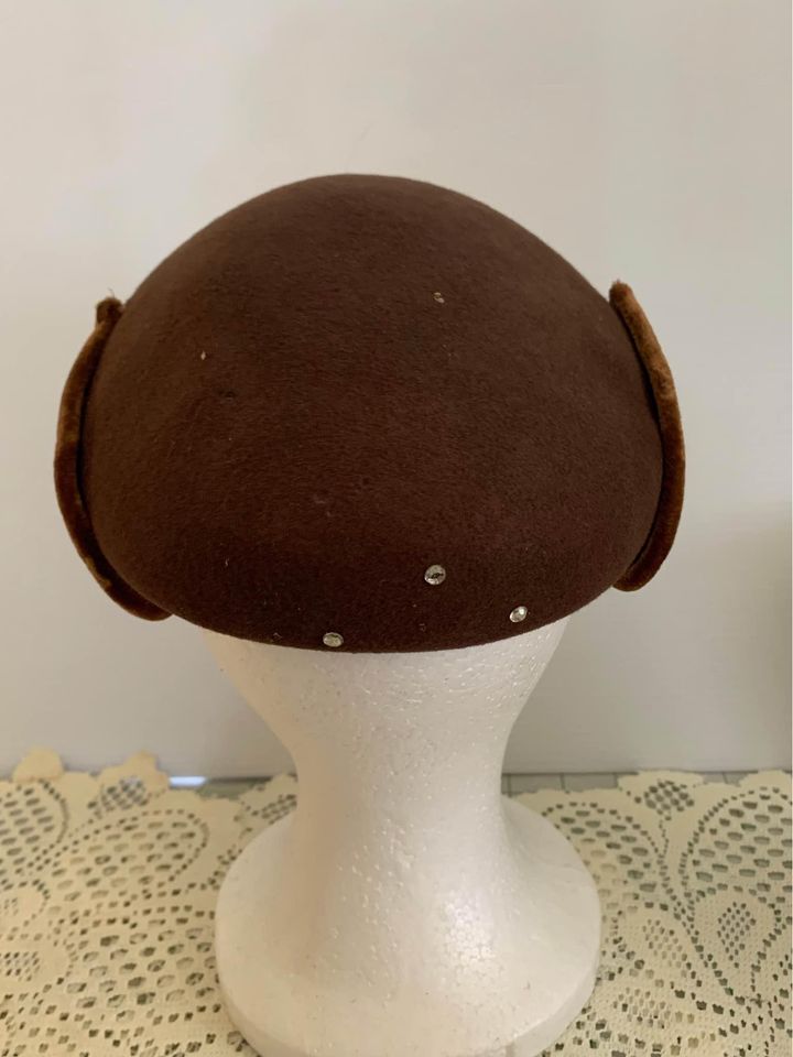 Vintage brown hat