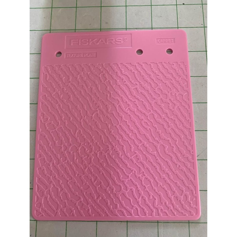 Scrapbooking Fiskars Rug & Carpet Embossing Plate