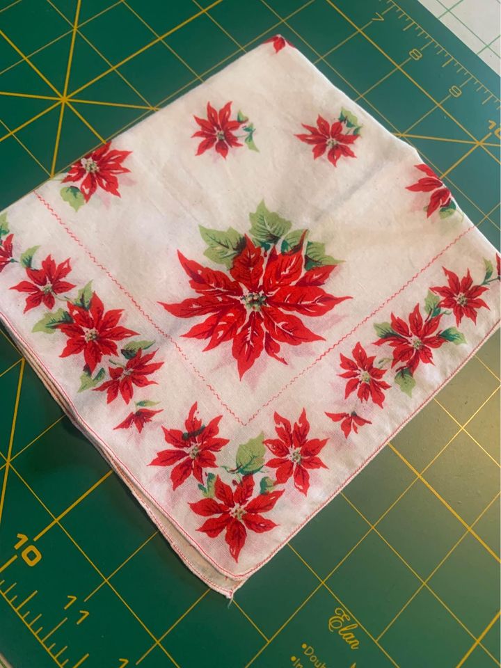 Vintage red Poinsettia Hankies Set #20