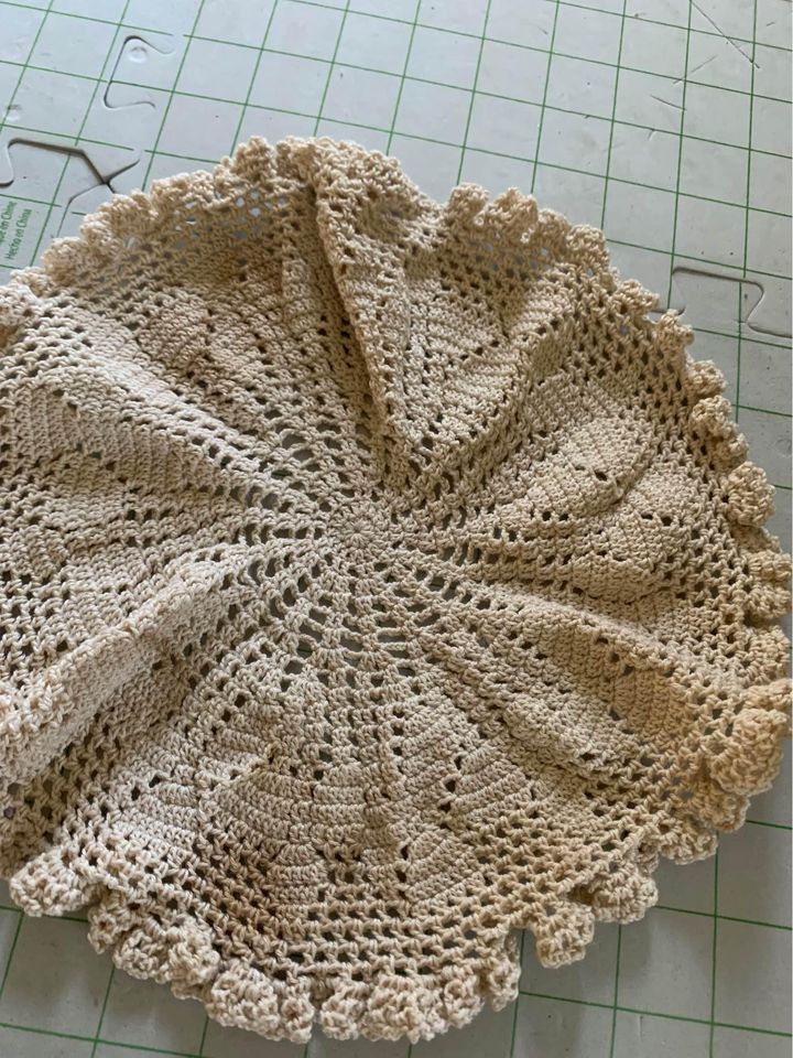 Vintage Hand Crocheted Doily Set #29a