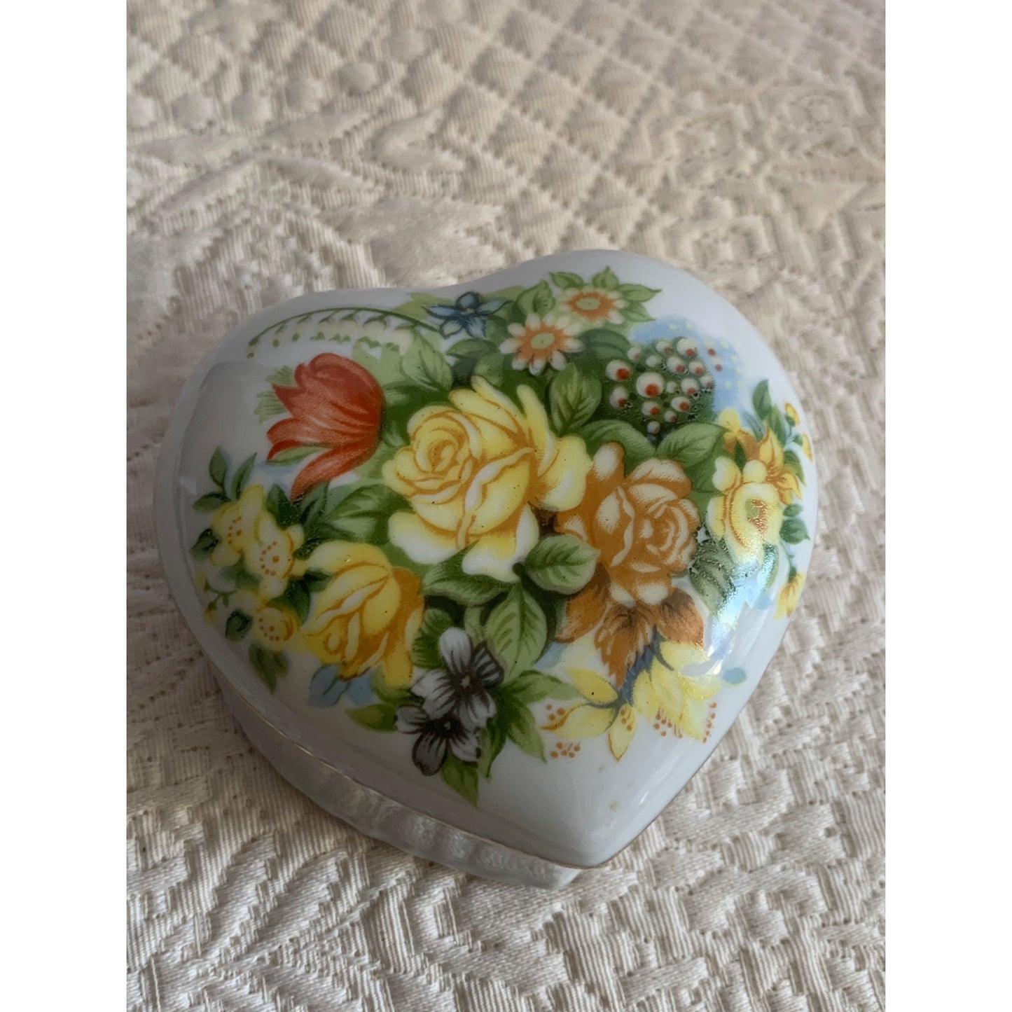 Vintage Rose and Flower Heart trinket box