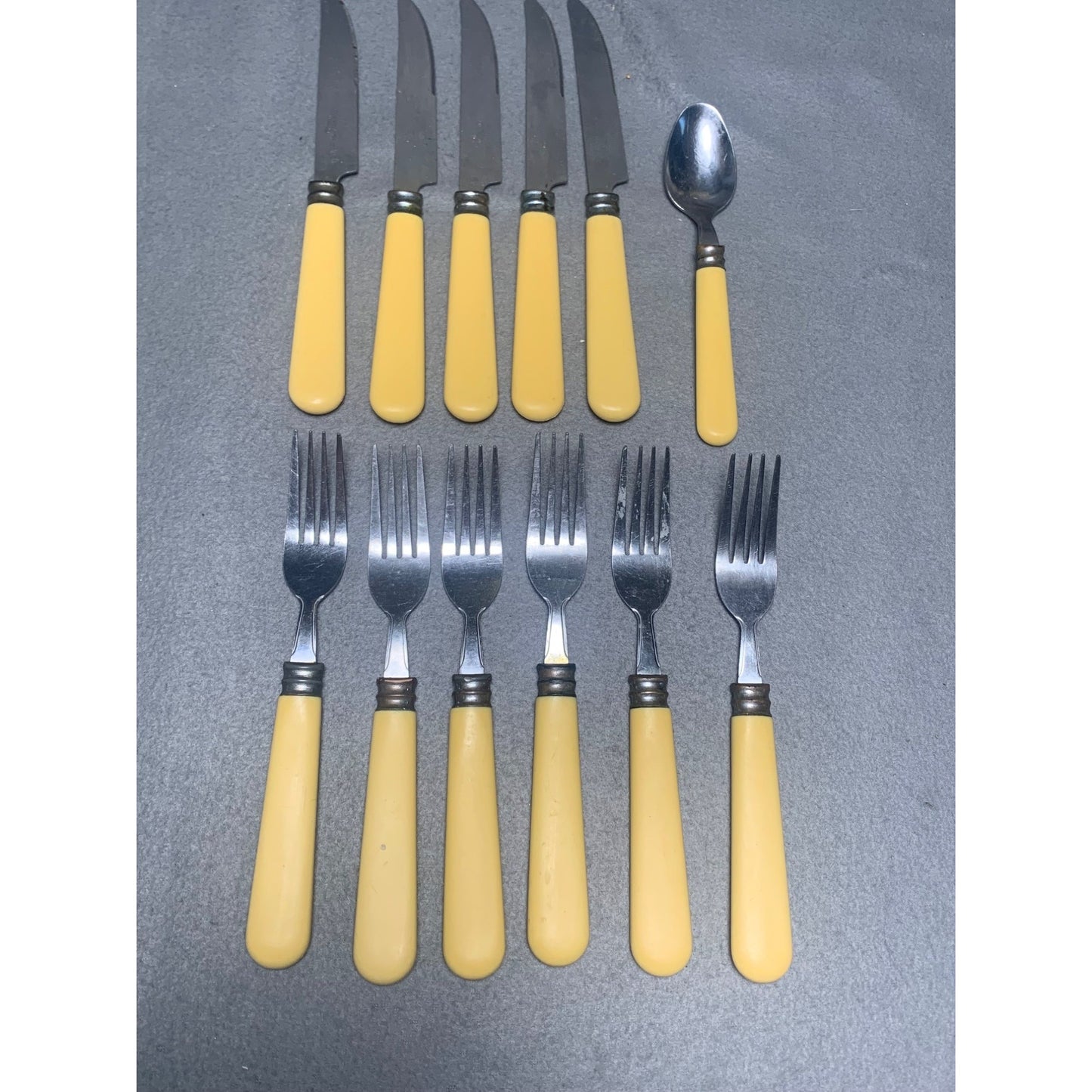 Vintage Gibson Yellow Handle Silverware Set 12-Piece Stainless Steel Flatware