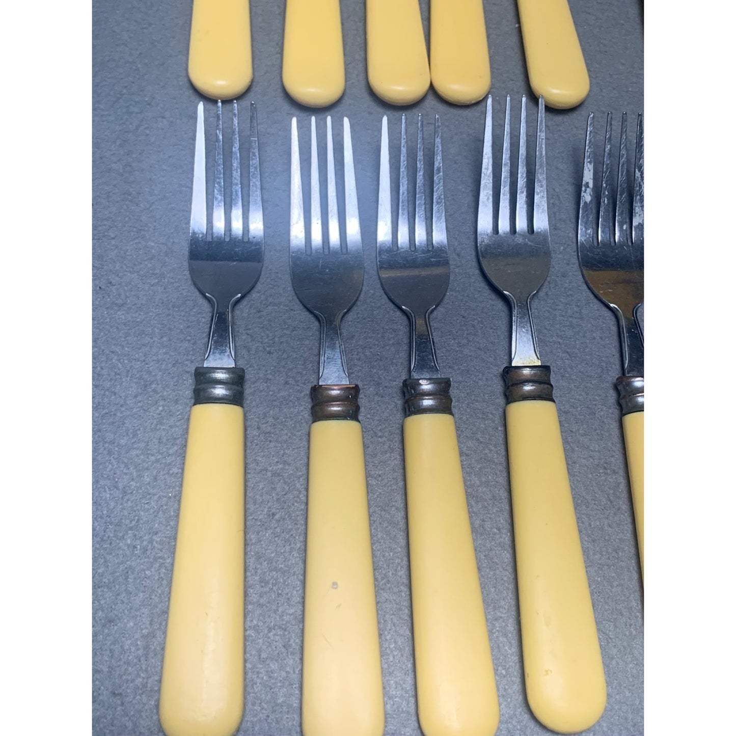 Vintage Gibson Yellow Handle Silverware Set 12-Piece Stainless Steel Flatware