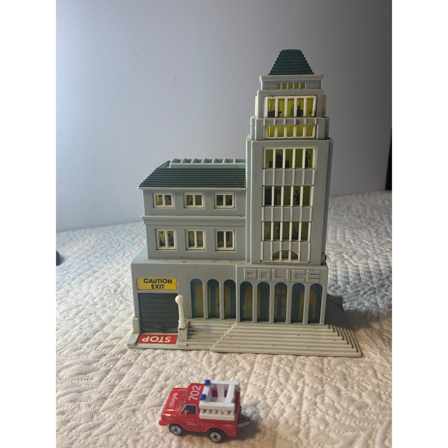 Vintage Lewis Galoob Micro Machines Police Station Glow in Dark with car