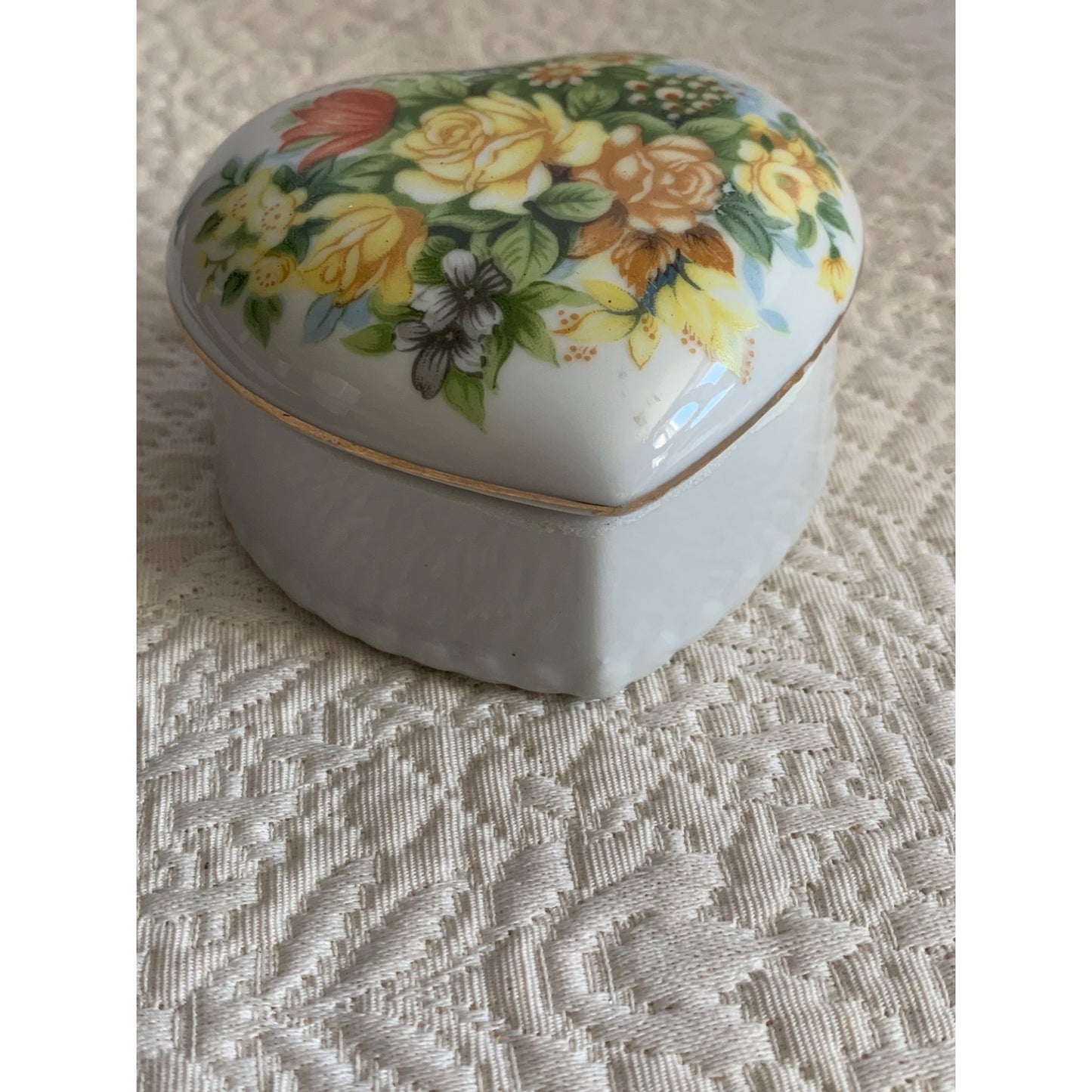 Vintage Rose and Flower Heart trinket box