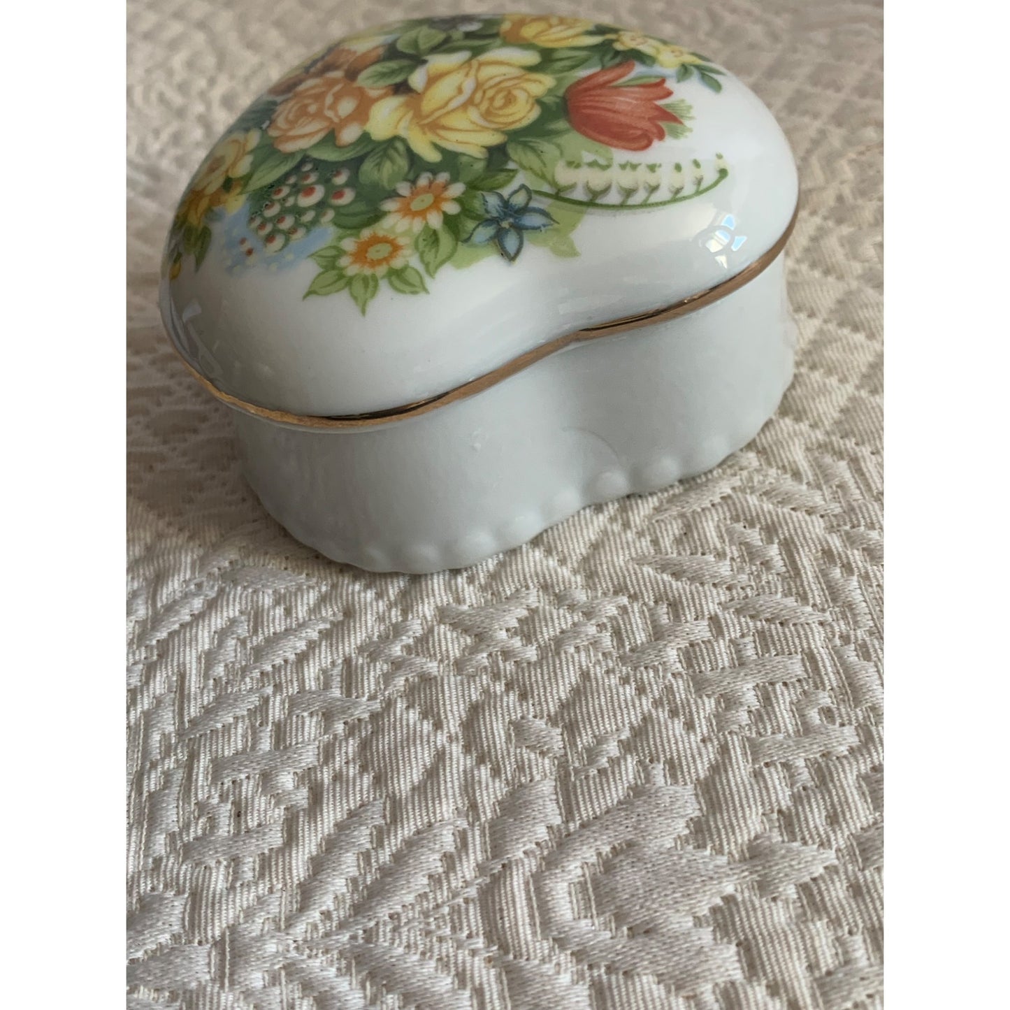 Vintage Rose and Flower Heart trinket box