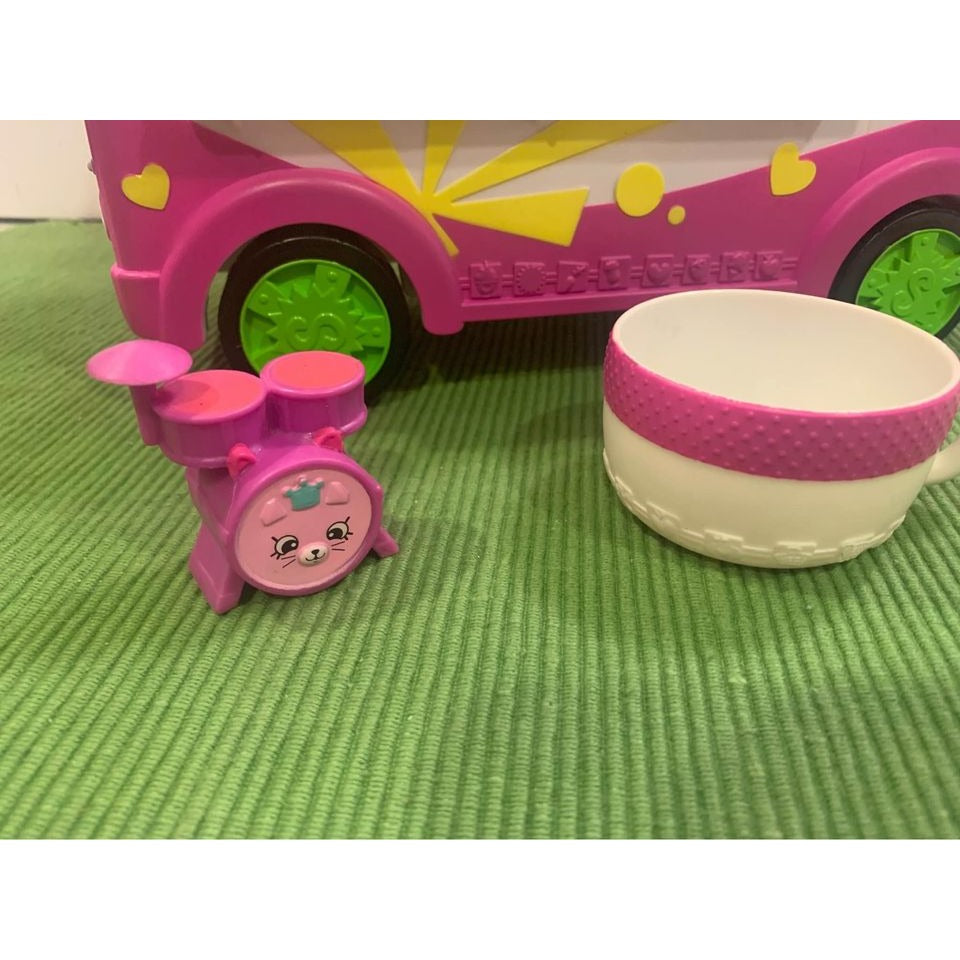 Shopkins Scoops Ice Cream Truck with Shopkins Set