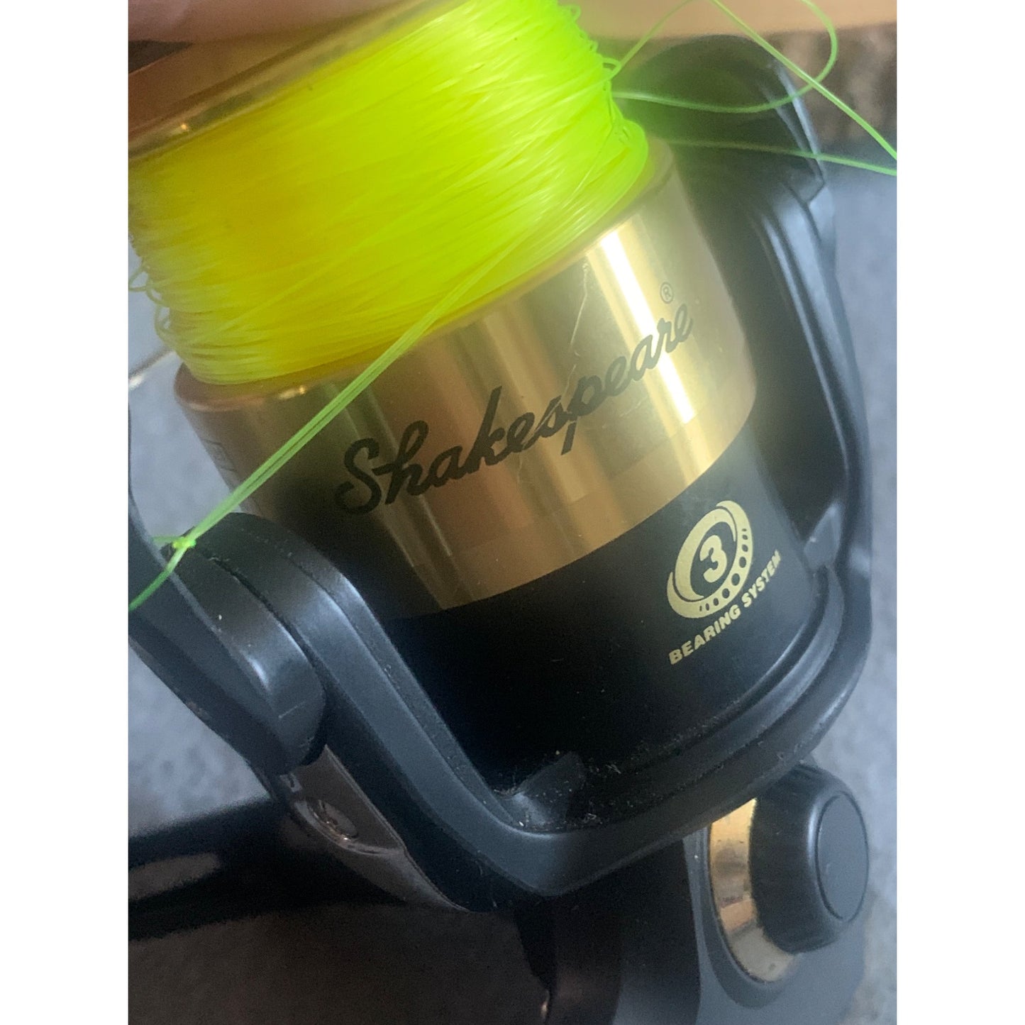 Ugly Stik Shakespeare GX35 3-Bearing Spinning Reel with Neon Green Line