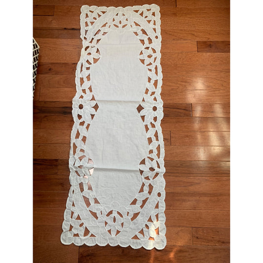 Handcrafted White Lace Table Runner Floral Cutout Pattern Home Decor 38x14